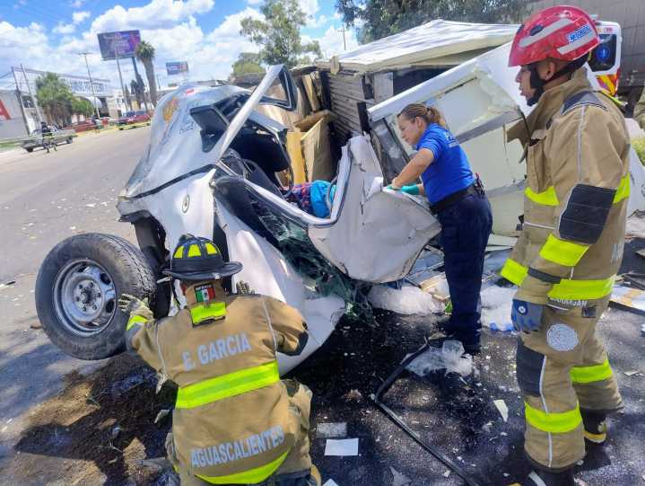 Fatal accidente en la 45 Sur le costó la vida a un joven repartidor de hielo