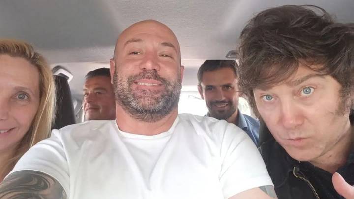 En medio del escándalo, Milei compartió un comunicado de la droguería sospechada por coimas