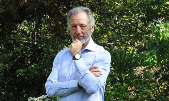 Alvaro García llegó a Economía