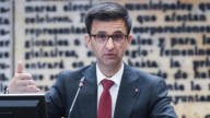 El presidente de RTVE lanza un mensaje muy contundente tras los ataques a Sarah Santaolalla: "No sobra nadie"