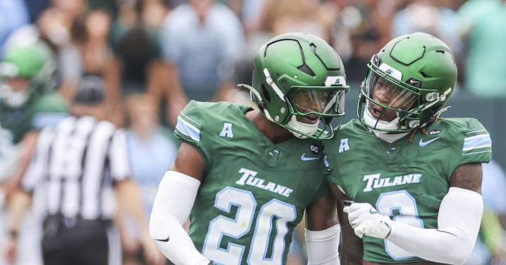 Denied uniform choice, angry Tulane manhandles Big Ten opponent Northwestern