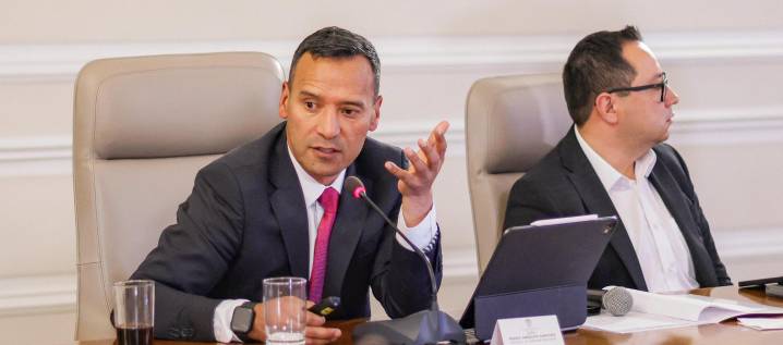 Seguridad de los precandidatos será duplicada, anuncia Mindefensa