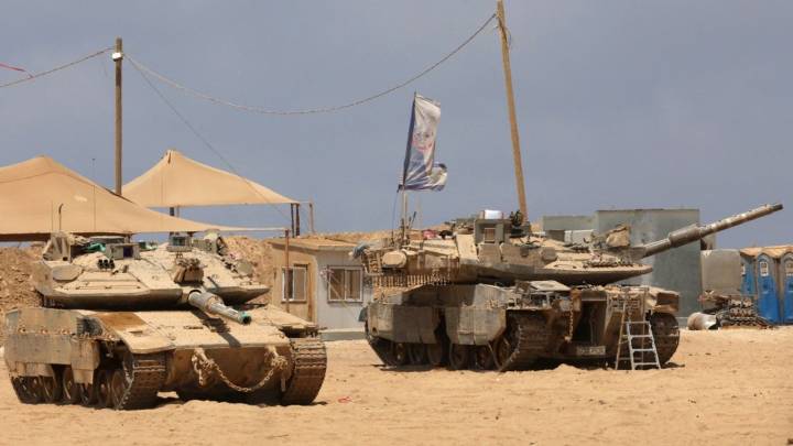 El Ejército israelí intensificó su ofensiva en Ciudad de Gaza tras anunciar que llamará a 60 mil reservistas para tomar la zona