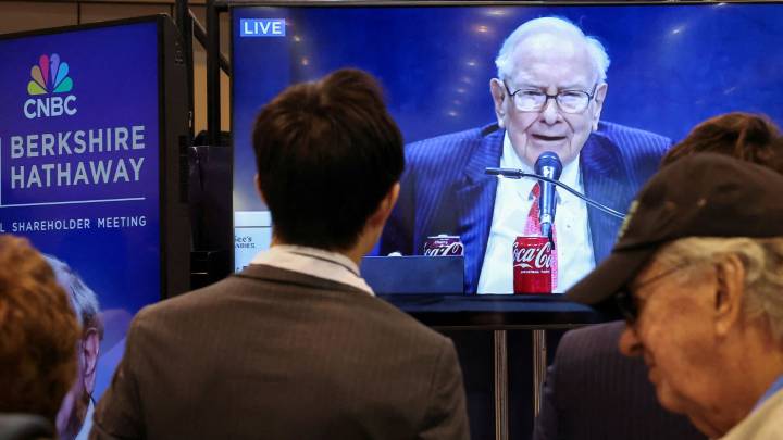 Warren Buffett's Berkshire Hathaway reveals new stake UnitedHealth