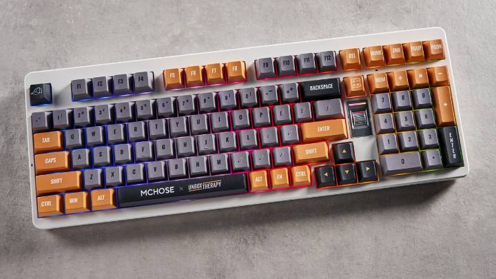 1,000-hour battery life on a mechanical keyboard?! I’m not joking — I tested it