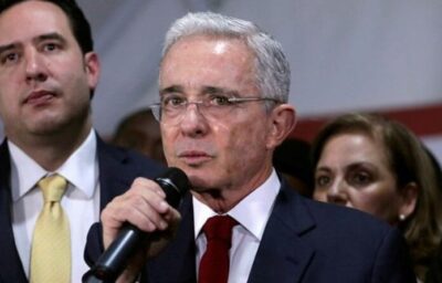El expresidente colombiano Uribe apela su condena a doce años de prisión domiciliaria