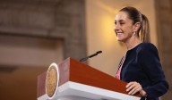 Pensiones millonarias a exfuncionarios del periodo neoliberal son ofensivas; se analiza reforma constitucional: Presidente Claudia Sheinbaum
