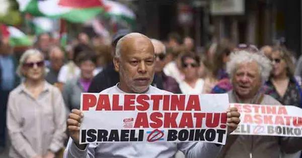 EU revoca la visa de Mahmud Abás