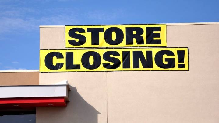 Más cierres de tiendas en EE.UU.: marcas como Starbucks y At Home en la cuerda floja