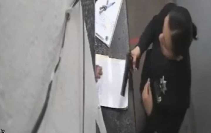 Policía se autolesiona con arma al interior de la Dirección de Seguridad Pública en Ensenada (Video)