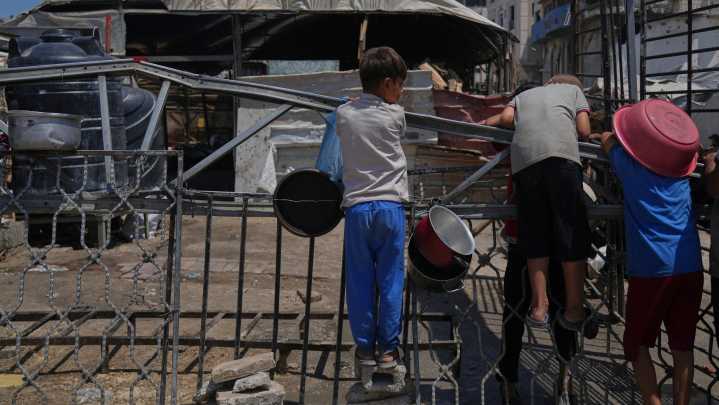 UN food agency chief says women and children are 'starving' in Gaza and pressed Netanyahu on aid