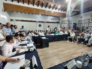 Furor en Vallarta por la posible aplicación de parquímetros en el centro del puerto