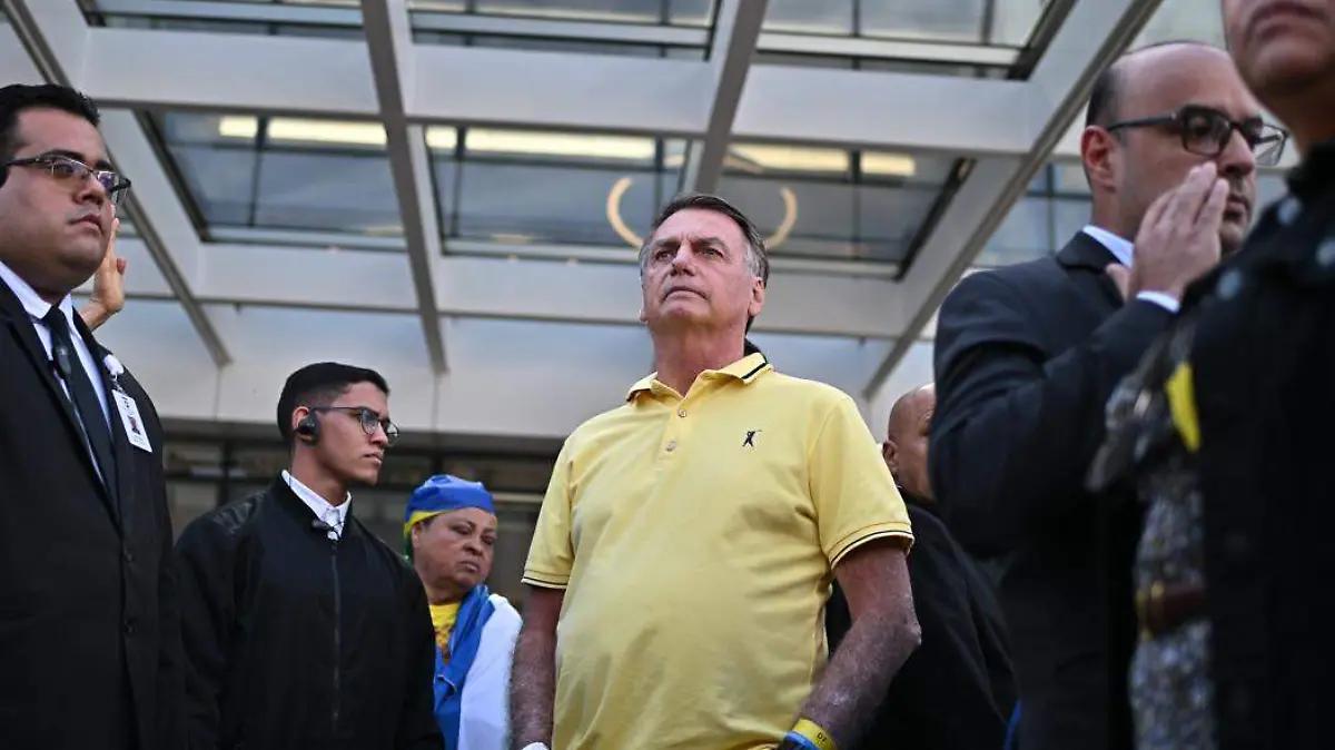 Bolsonaro planeó pedir asilo al Gobierno de Javier Milei, según la Policía brasileña