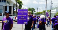 Empleados no docentes del Departamento de Educación exigen aumento tras 15 años sin alza