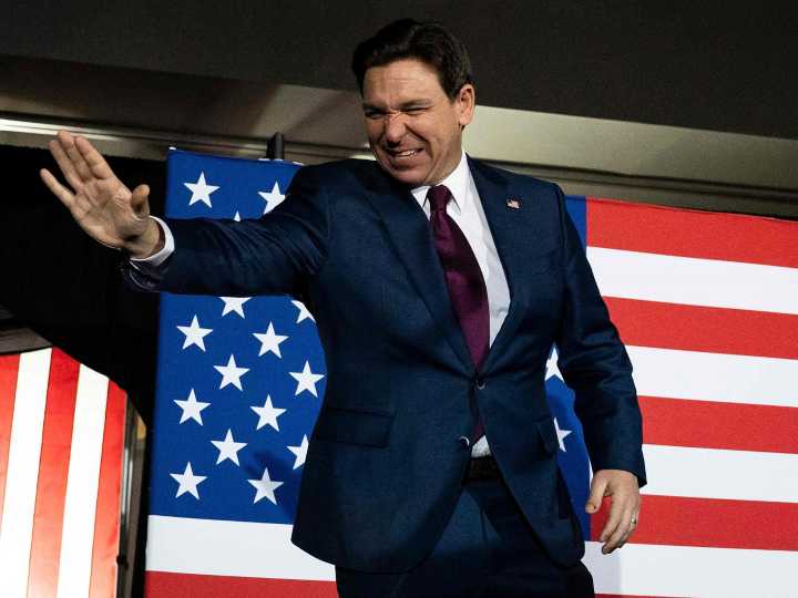 Buenas noticias para Ron DeSantis: recibió un sorpresivo apoyo demócrata en la firma de una ley para Florida