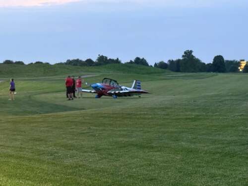 No injuries as small plane makes emergency landing on Elgin golf course