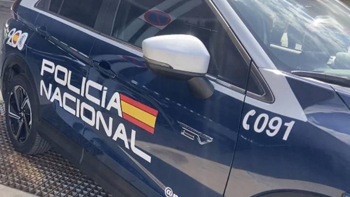 Detenida una mujer de 23 años por agredir con un arma blanca a su hermano en Málaga