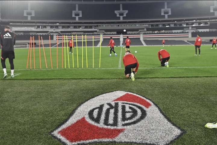 River busca la clasificación en la Libertadores ante Libertad en el Monumental