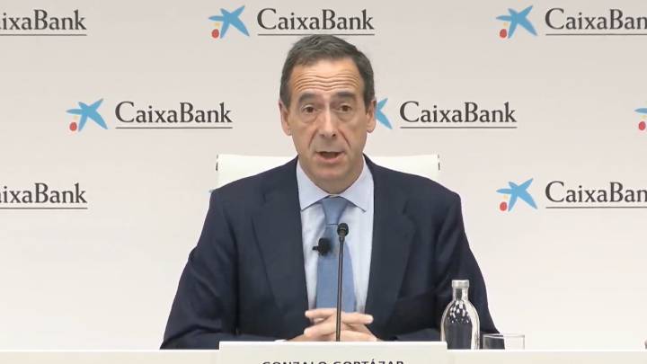 CaixaBank lanza una línea de ayudas para los afectados por los incendios
