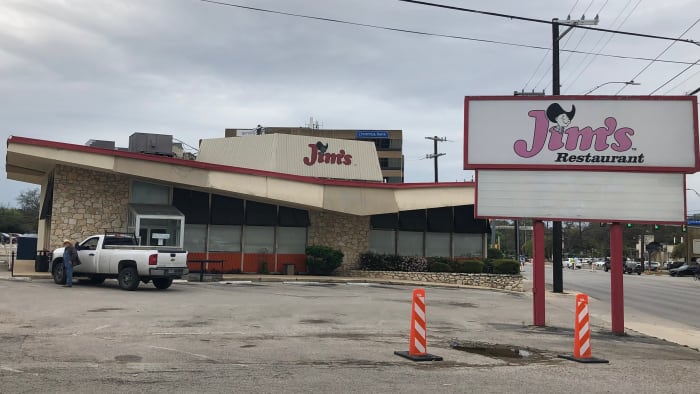 Jim’s Restaurant on Northwest Side set to close, citing changes to intersection design
