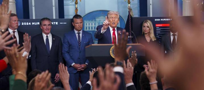 Trump prorroga otros 90 días la entrada en vigencia de aranceles contra China