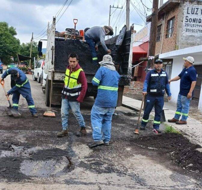 Intensifican mantenimiento de vialidades en Zamora ante temporada de lluvias