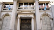 El Banco Central volvió a subir encajes para quitar presión al dólar