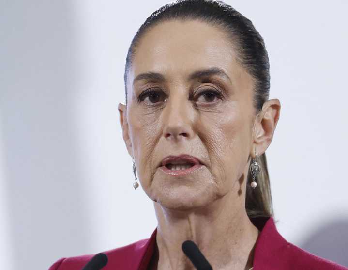 Exconsejeros del INE pueden participar en debate de reforma electoral, pero no están por encima de nadie: Sheinbaum