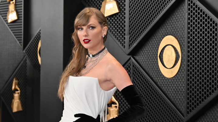 Here’s What Taylor Swift Should Wear to Her Wedding