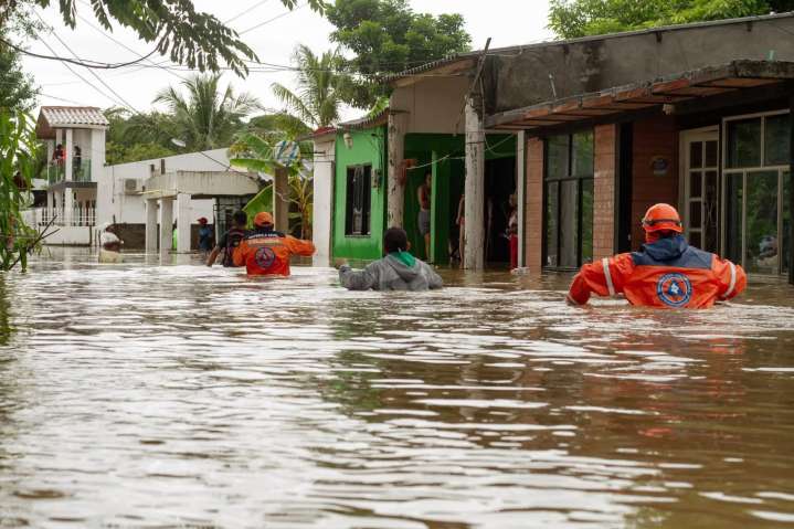 Comunidad quedó con el agua hasta el cuello
