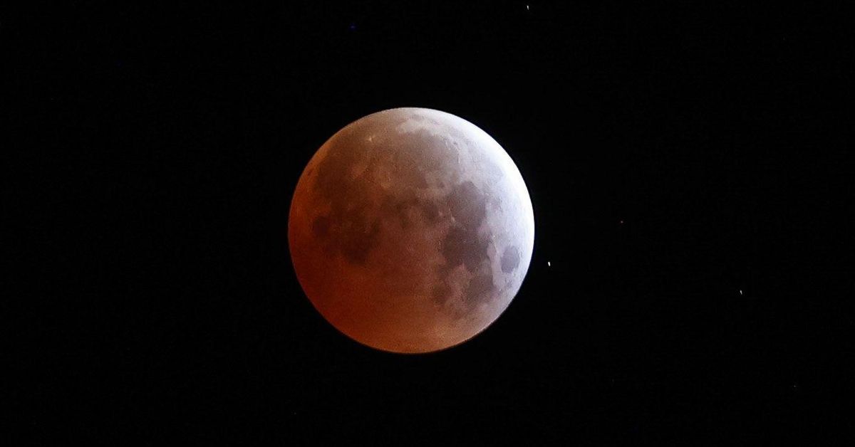 Qué es la luna roja de Sangre y dónde y cuándo verla en el cielo de Granada