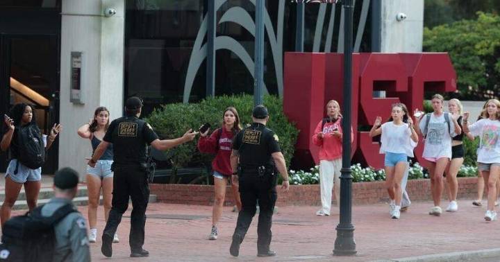 USC officials spoke with student carrying umbrella amid active shooter scare