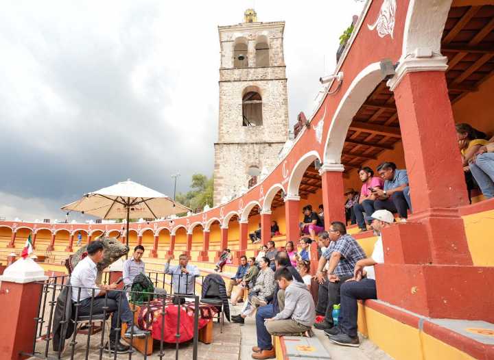 Uriel Moreno “El Zapata” y Sergio Flores comparten su arte en tertulia del ayuntamiento de Tlaxcala
