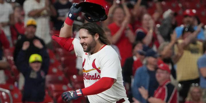Alec Burleson hits walk-off home run in Cardinals' win over Pirates
