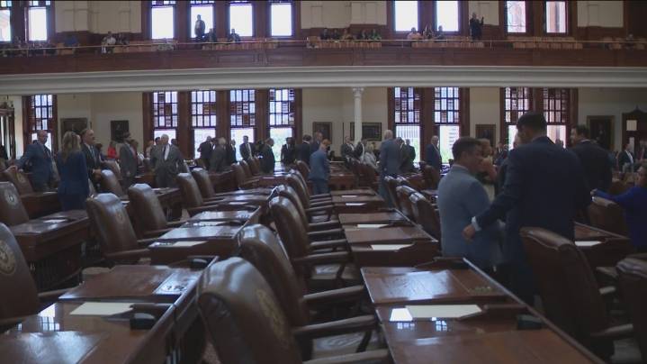 Texas House Democrats return home amid redistricting battle