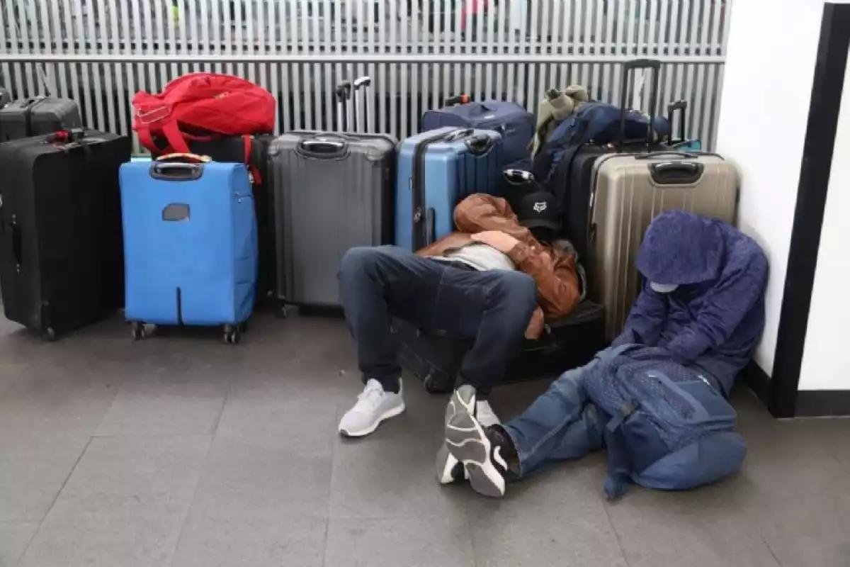 Lluvias paralizan el AICM y afectan a más de 19 mil pasajeros: vuelos desviados, cancelados y con demoras