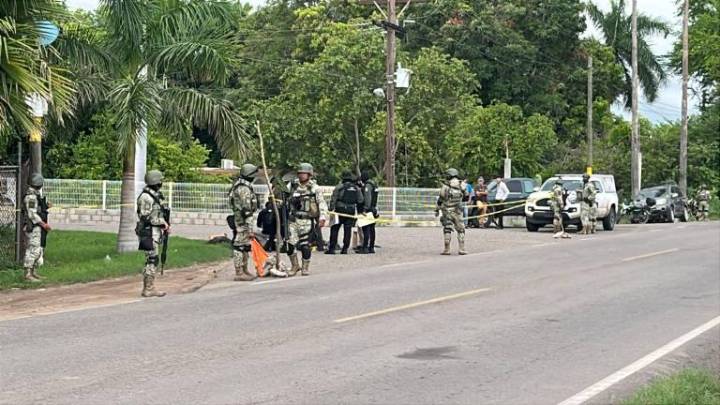 Hallan a dos hombres asesinados con mensajes en Navolato