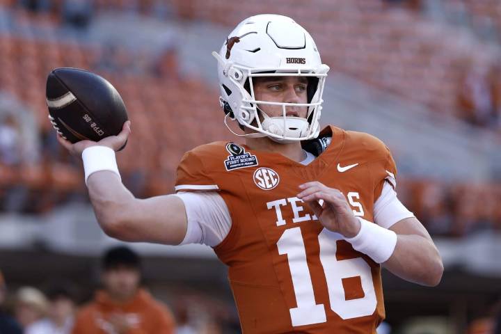 AP Top 25: Texas edges Penn State for No. 1 in close college football preseason poll vote