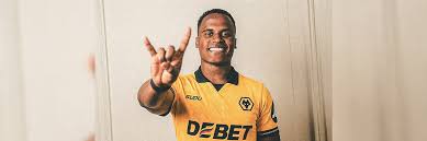 John Arias, Debutara en Inglaterra contra el Manchester City