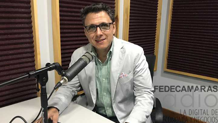 Capozzolo llama a «luchar firmemente» contra la informalidad y priorizar el producto nacional