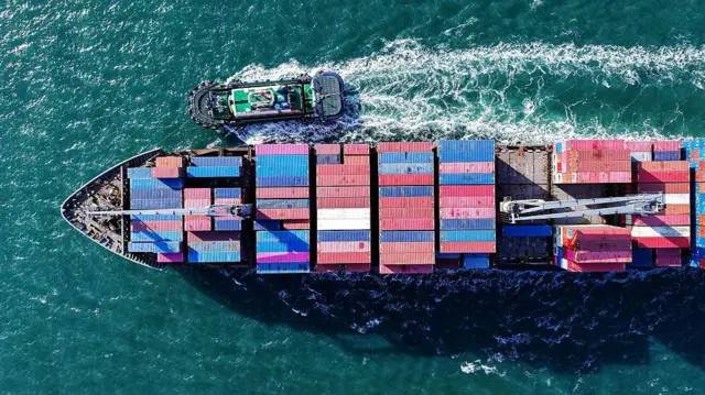Trump aumenta aranceles a más de 60 países: nueva estrategia comercial