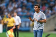 El entrenador brasileño que se vuelve loco por dirigir a Colo Colo: “Tengo que cruzar los dedos para que se dé”