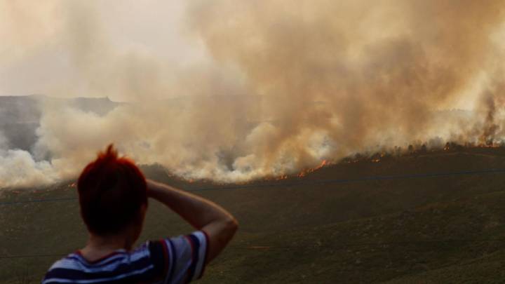 Los incendios de agosto en España dejan más de 115.000 hectáreas quemadas, tres muertos y miles de desalojados