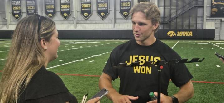 With Mark Gronowski, the forward pass finally is returning to Hawkeye football
