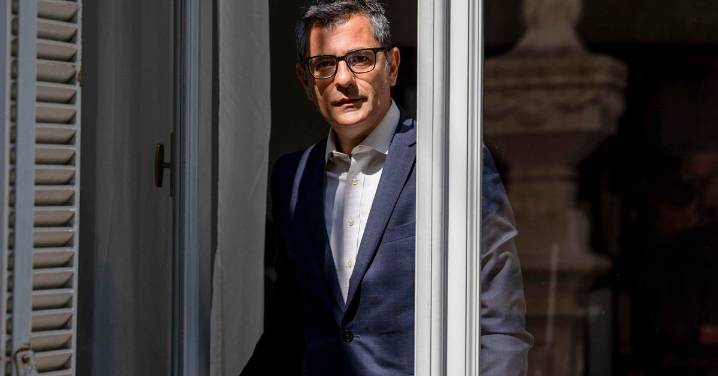 Bolaños critica el "bronceado" de Bendodo tras llamar "pirómana" a la directora de Protección Civil
