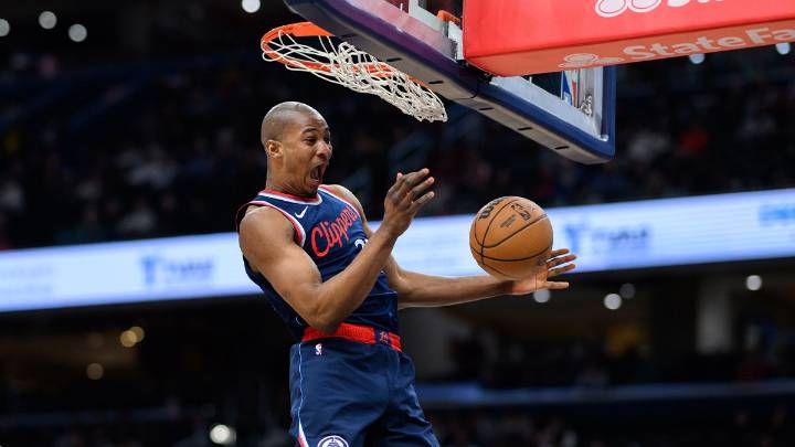 Heat works out ex-Hornets, Clippers center