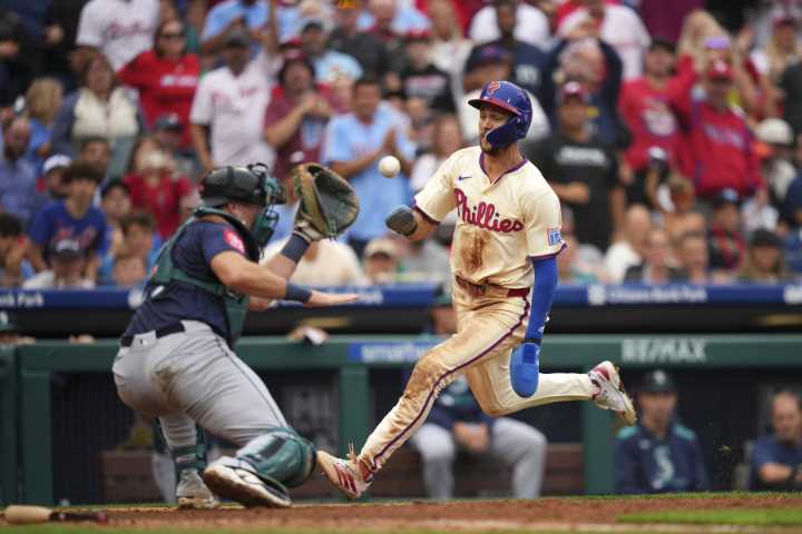 Phillies sweep Mariners as Seattle drops fifth straight game