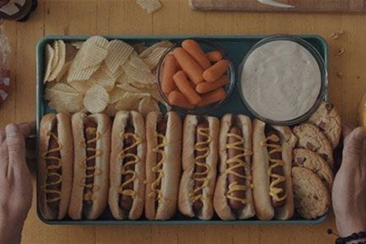 'Weapons' Hot Dog Scene May Be Sweet Tribute to Late Comedian