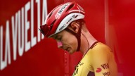 Jonas Vingegaard, envuelto en caída masiva en la Vuelta a España: sufrió varios raspones
