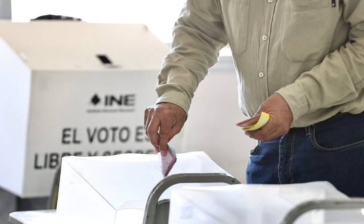 Con o sin oposición, la reforma electoral va